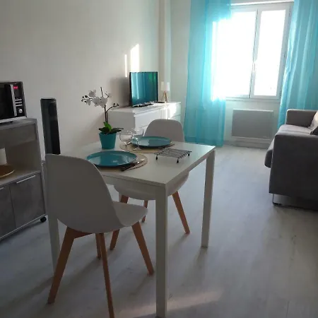 Studio Bord De Plage Apartment